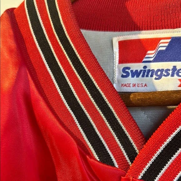 Vintage Chicago Bulls Red Satin Jacket - Picture 6 of 6